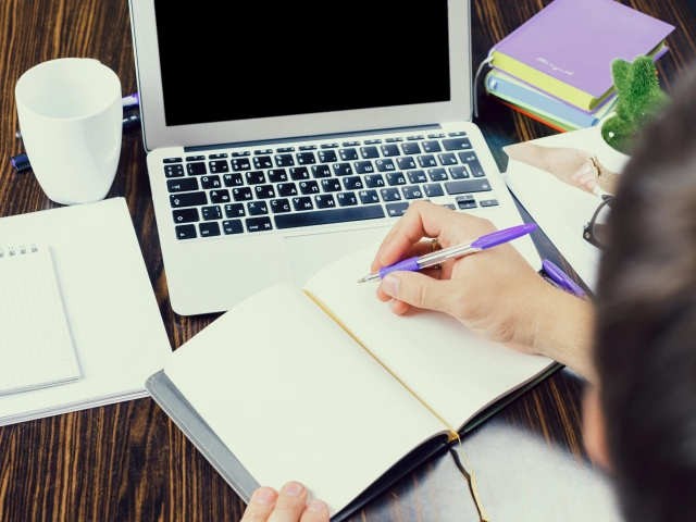 محتوای انسان_ محور